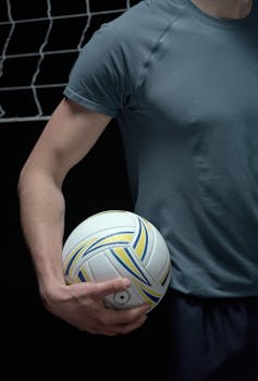 Elias Laina: Life, Career, And Notable Facts