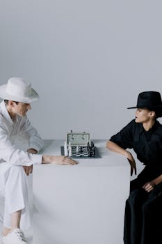 Elias Laina: Life, Career, And Notable Facts